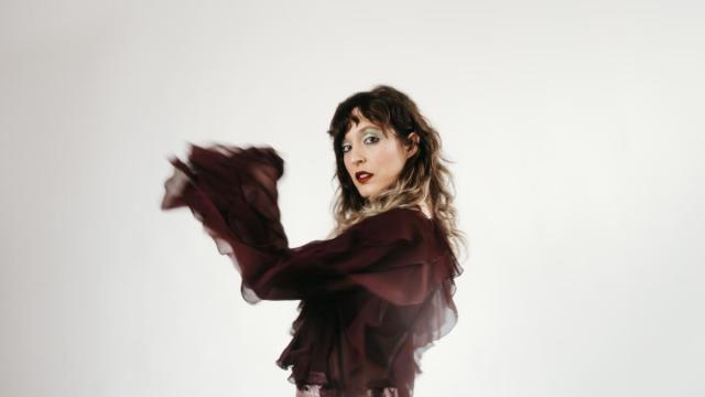 Lide Hernando, del grupo de rock Liher y guitarrista de Muguruza, cuenta con un proyecto de música disco llamado ‘Bele’.