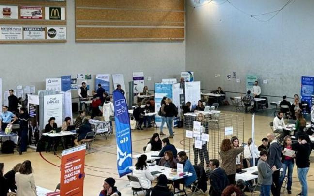 Feria de empleo de Hendaia en una edición anterior