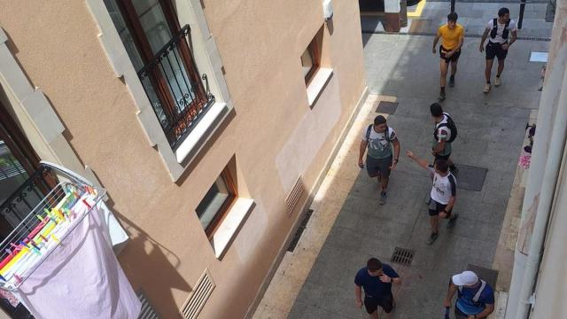Algunos de los montañeros que participaron en la marcha Beitia, en Kale Txiki.