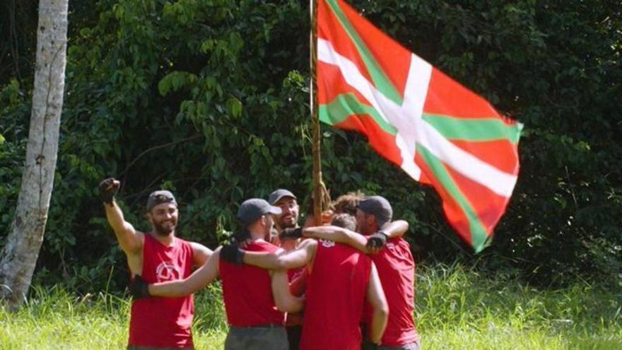 El equipo rojo desaparece y sus integrantes serán repartidos entre los amarillos y los azules.