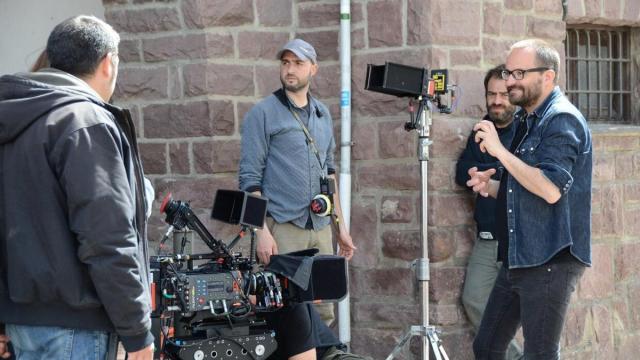 Un momento del rodaje de la película "El guardián invisible".