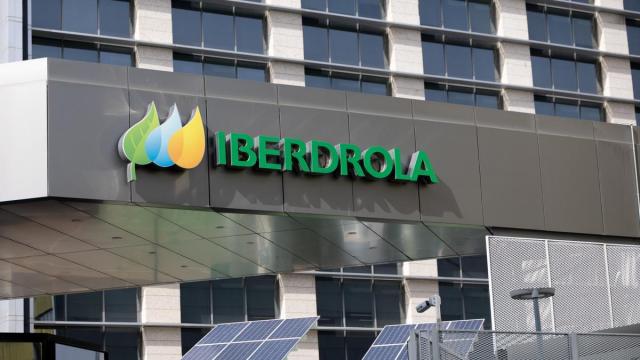 Fachada de unas oficinas de Iberdrola
