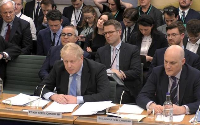 Johnson interviene ante la comisión que investiga el 'Partygate'. Johnson interviene ante la comisión que investiga el 'Partygate'.