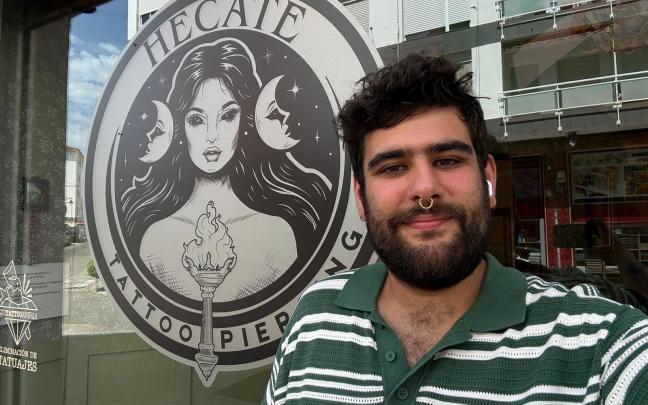 David San Sebastian, de Hécate Tattoo