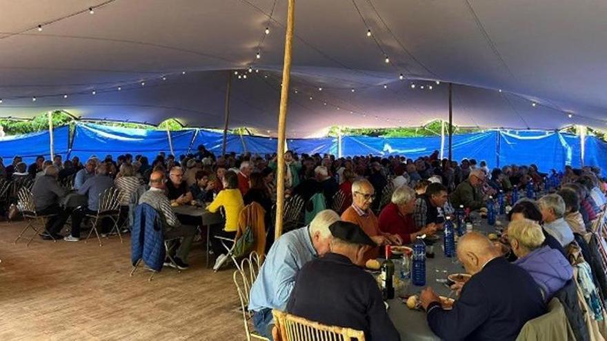Comida del encuentro de mayores de Aiaraldea en 2025
