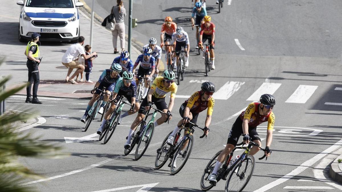 El grupo de los favoritos, con el líder Seixas.
