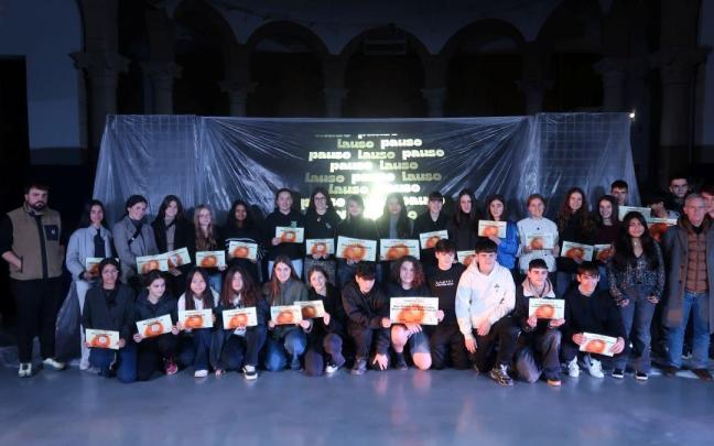 Parte hartzaileak, udal ordezkariekin.