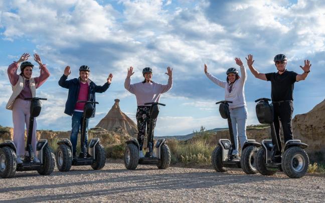 Nataven organiza diversas actividades para explorar el desierto de las Bardenas. / Cedida Nataven organiza diversas actividades para explorar el desierto de las Bardenas.
