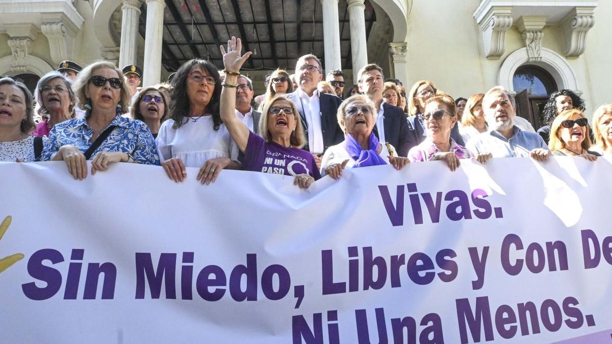 Manifestación de protesta contra la violencia machista llevada a cabo ayer en Granada.