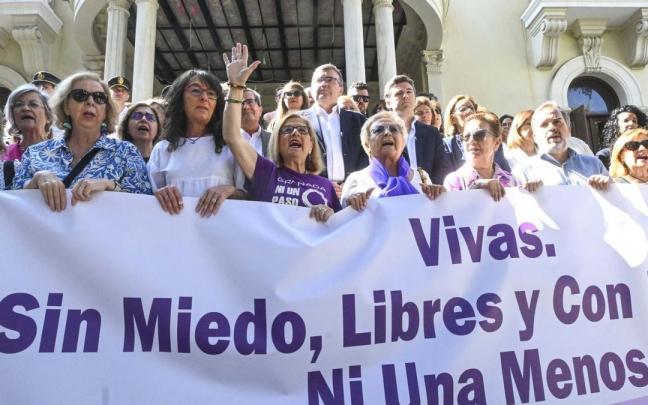Manifestación de protesta contra la violencia machista llevada a cabo ayer en Granada.