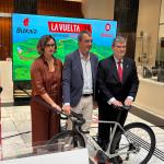 Elixabete Etxanobe, Javier Guillén y Juan Mari Aburto / Foto: Onda Vasca