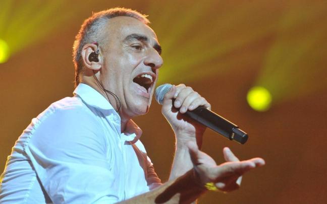Alex Sardui, vocalista de Gatibu.