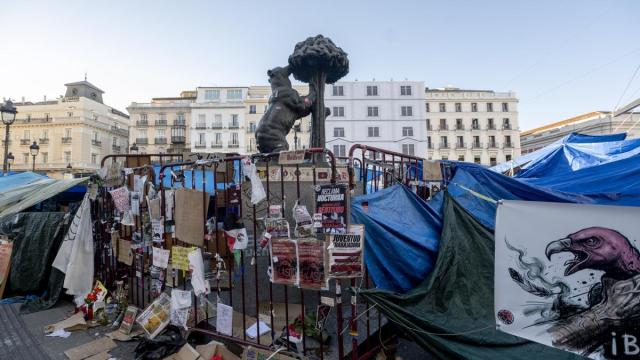 Acampada por la vivienda en la Puerta del Sol en Madrd