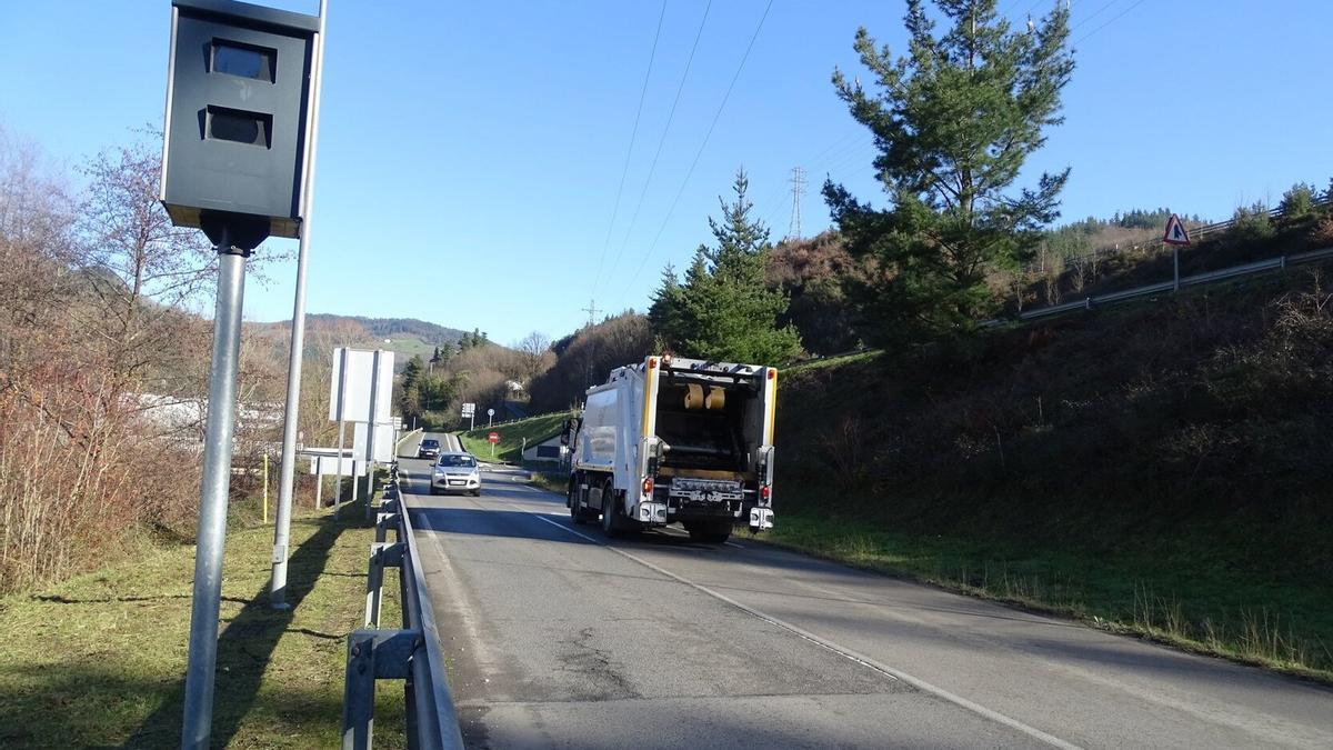 Una de las cabinas de radar instaladas en la trama urbana del municipio.
