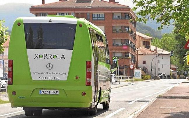 Xorrola, herri barruko autobusa.