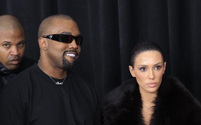 El rapero estadounidense Kanye West y su mujer, la australiana Bianca Censori, en una foto de archivo.