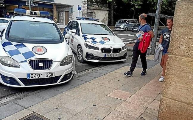 Vehículos de Policía Municipal de Estella-Lizarra, en 2022.