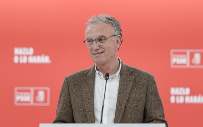 El presidente de la Comisión Gestora del PSOE de Extremadura, José Luis Quintana.