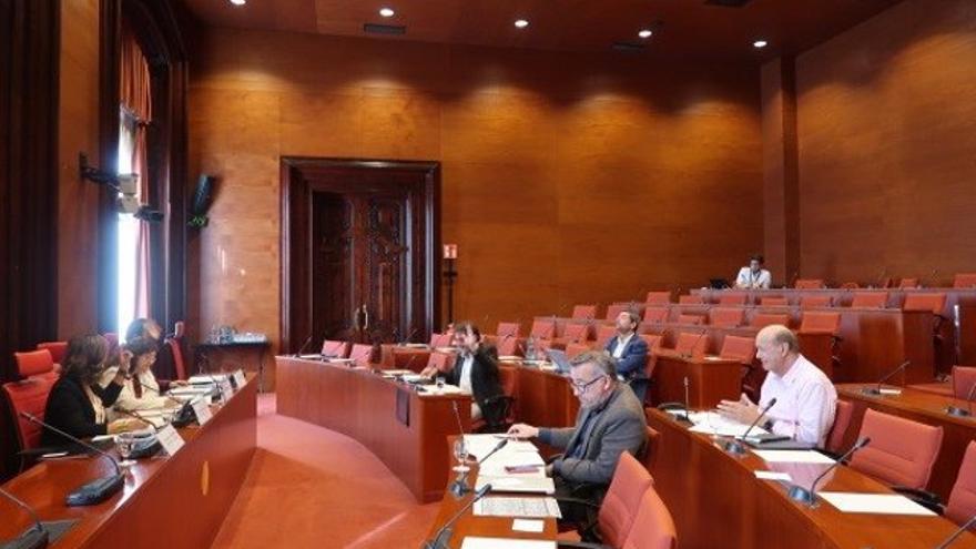 La comisión de estudio sobre la Deuda Histórica del Estado con Catalunya ha aprobado este lunes sus conclusiones.
