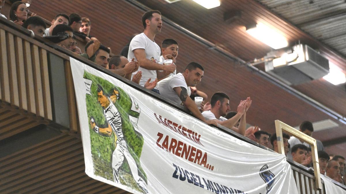 Xabier Rekalde se impone en su debut como profesional ante Joseba Aldabe en un partido correspondiente al Cuatro y Medio Serie B.