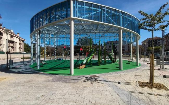 El renovado parque se sitúa en la plaza entre Kortezubi Bidea y Aita Luis Villasante