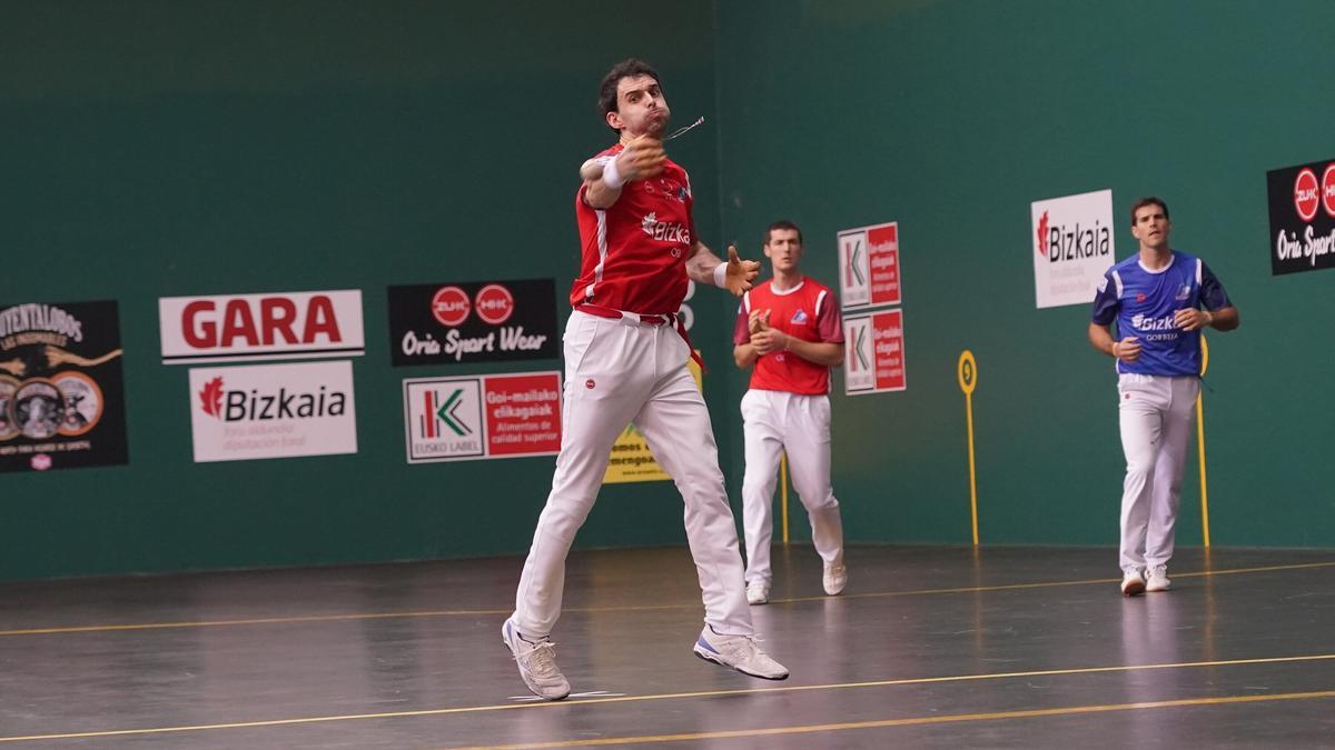 Victoria de Altuna III y Rezusta ante Elordi-Zabaleta en Mallabia en el Torneo Bizkaia.