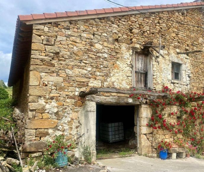 Caserío para reformar en Karrantza.
