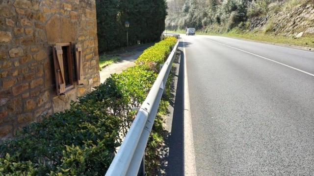 Se implementarán soluciones específicas orientadas a salvaguardar la integridad de los numerosos ciclistas, peatones y usuarios del transporte público que transitan por los márgenes de la calzada.