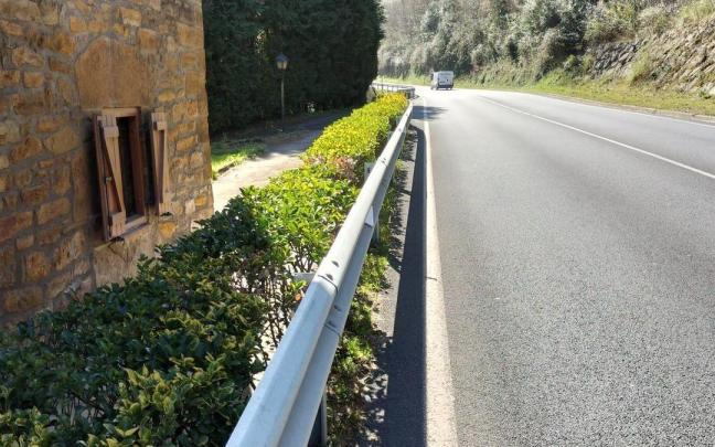 Se implementarán soluciones específicas orientadas a salvaguardar la integridad de los numerosos ciclistas, peatones y usuarios del transporte público que transitan por los márgenes de la calzada.