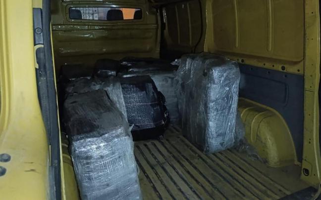 Parte de la cocaína confiscada a la organización criminal.