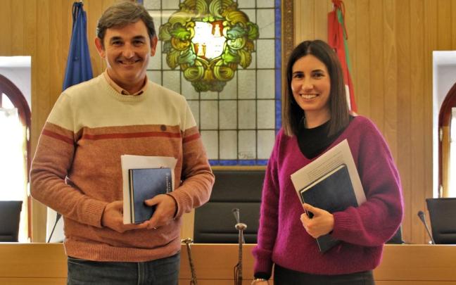 Ager Izagirre y Leire Bilbao detallaron las cuentas para 2023. Ager Izagirre y Leire Bilbao detallaron las cuentas para 2023.