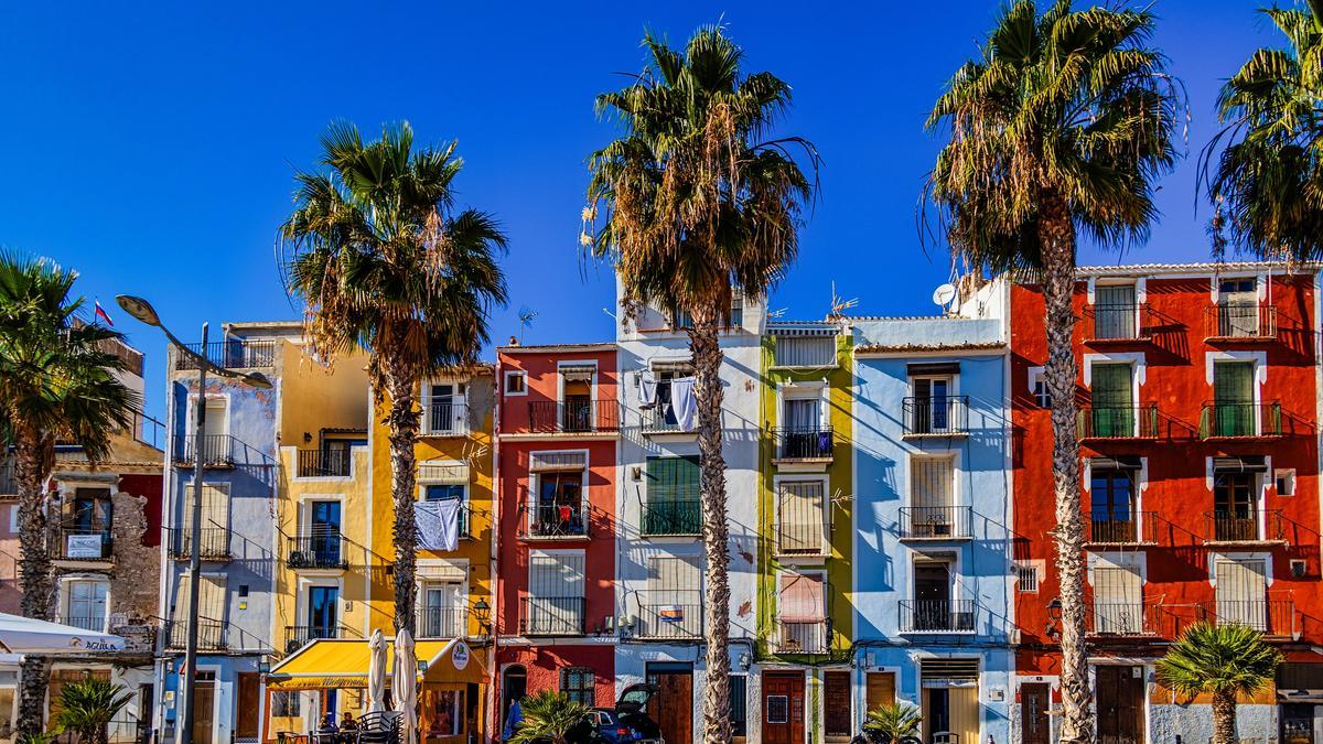 Las coloridas fachadas de Villajoyosa.