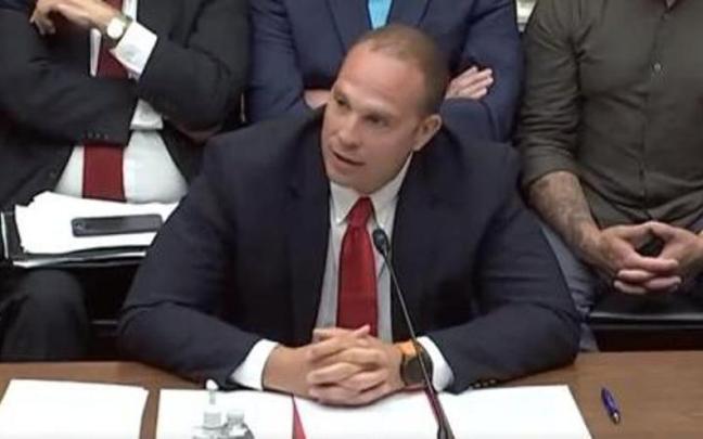 El exmilitar David Grusch afirmá que EE.UU tiene en su poder el cuerpo de alienígenas.