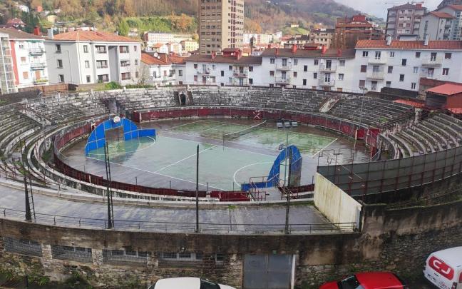 EH Bildu propone un proceso participativo para reconvertir en una zona verde los espacios infrautilizados de la plaza del toros y el cuartel de la Guardia Civil.