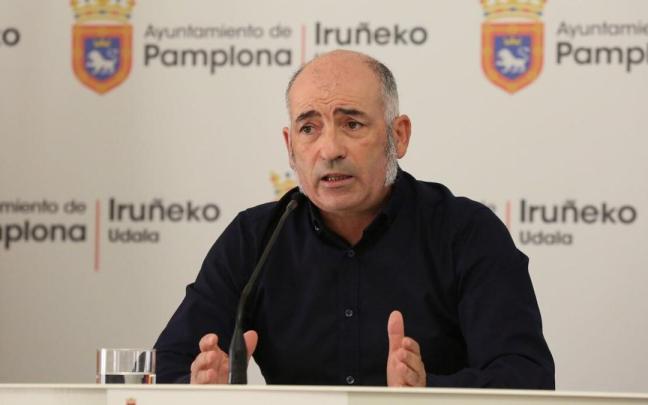 Joxe Abaurrea, en una rueda de prensa como responsable de Urbanismo.