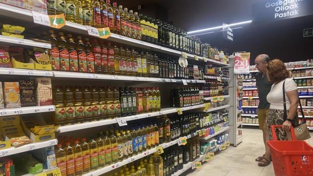 El gasto de las familias en aceite de oliva se ha elevado en 20 euros anuales desde el año pasado.