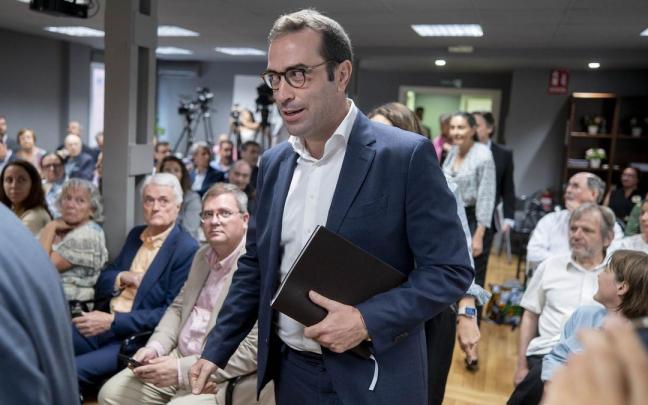El ministro de Economía, Comercio y Empresas, Carlos Cuerpo, a su llegada a un coloquio, en la sede de Fundación Alternativas. / EP El ministro de Economía, Comercio y Empresas, Carlos Cuerpo, a su llegada a un coloquio, en la sede de Fundación Alternativas.