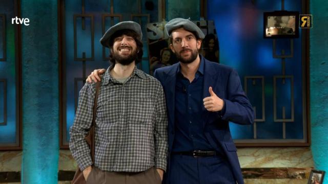 David Uclés junto a David Broncano en 'La Revuelta'