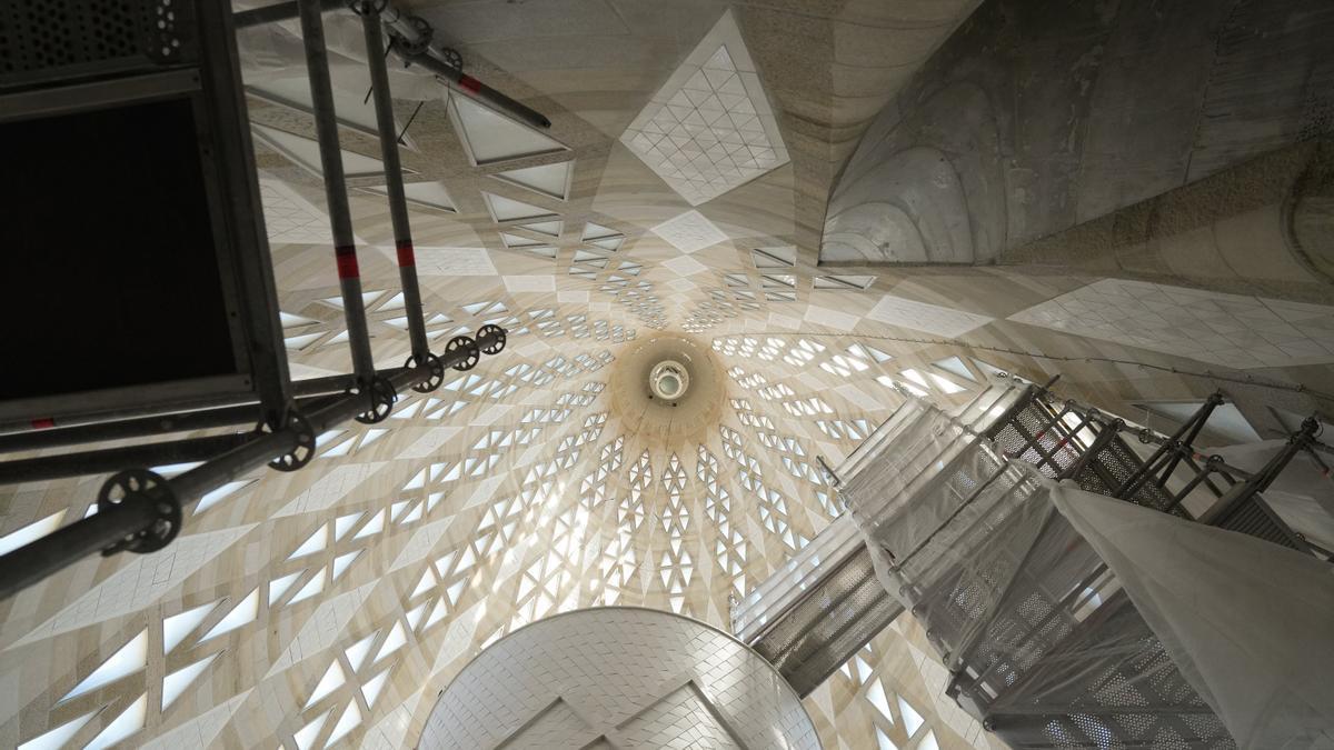 Vistas de la construcción, durante la rueda de prensa de presentación del calendario inaugural, en el interior de la basílica.