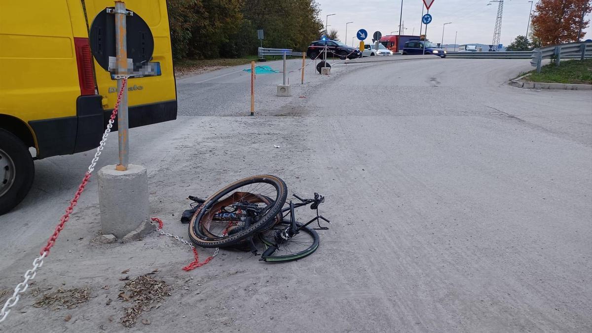 Estado en el que quedó la bicicleta de Rebellin tras el accidente.