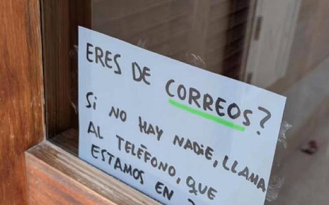 Los residentes de una comunidad en Santa Margalida, en Mallorca, han decidido acabar con todos estos envíos infructuosos a golpe de cartel.