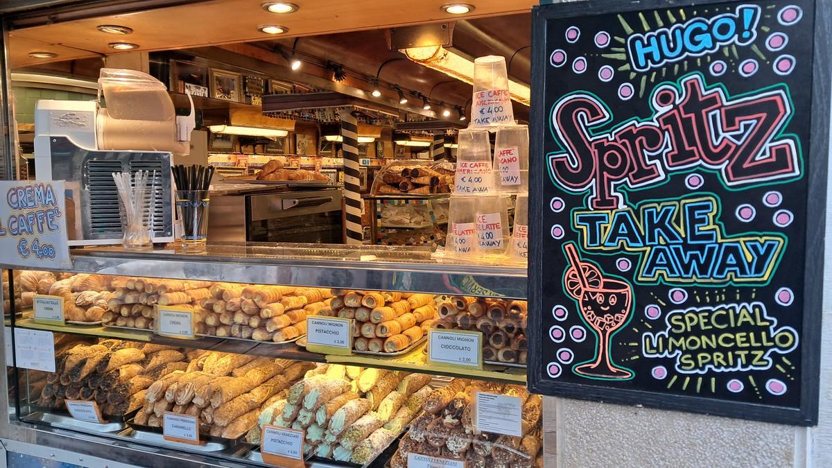 Una tienda de dulces y Spritz, para probar algunas especialidades.