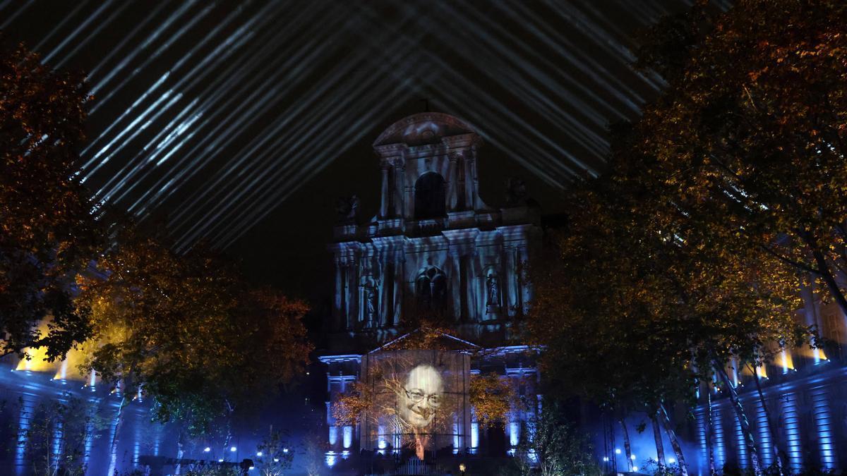 En imágenes: París homenajea a las víctimas de los atentados del 13 de noviembre en su décimo aniversario