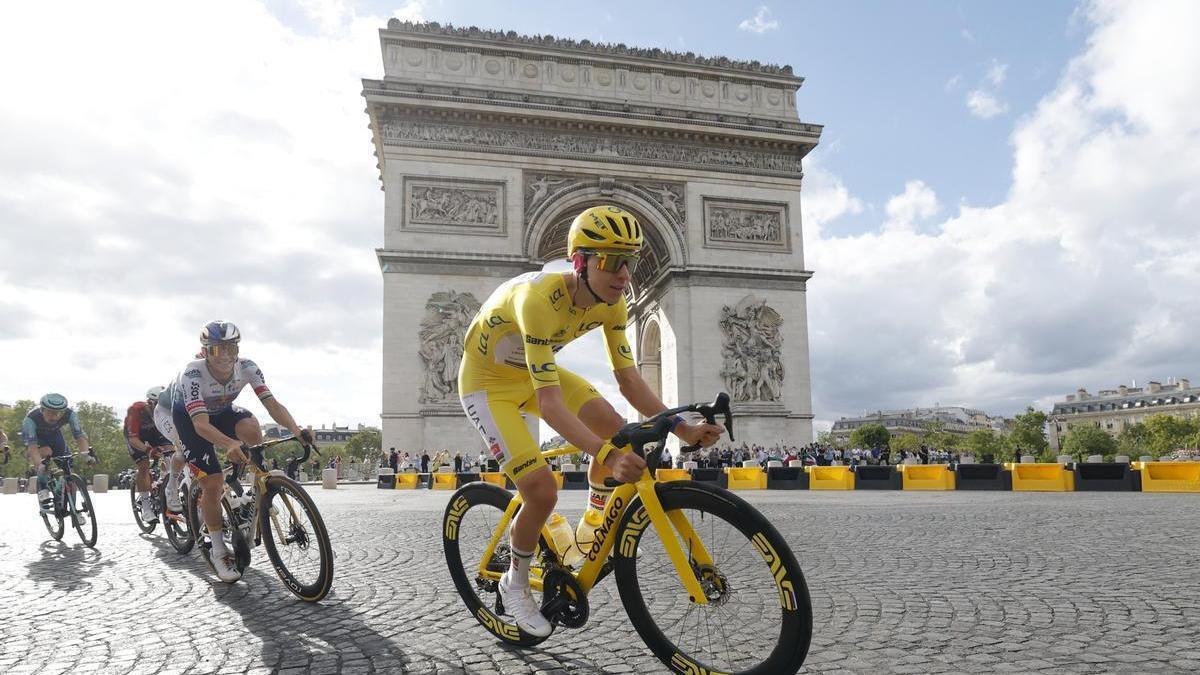 Tadej Pogacar, campeón del Tour por quinta vez.