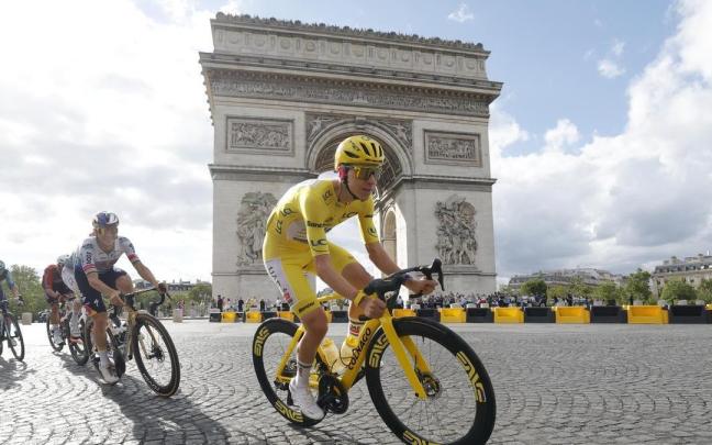 Tadej Pogacar, campeón del Tour por quinta vez.