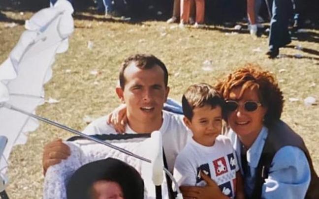 En imágenes: Jon Bañales lleva acudiendo desde que era un niño al Alderdi Eguna En imágenes: Jon Bañales lleva acudiendo desde que era un niño al Alderdi Eguna