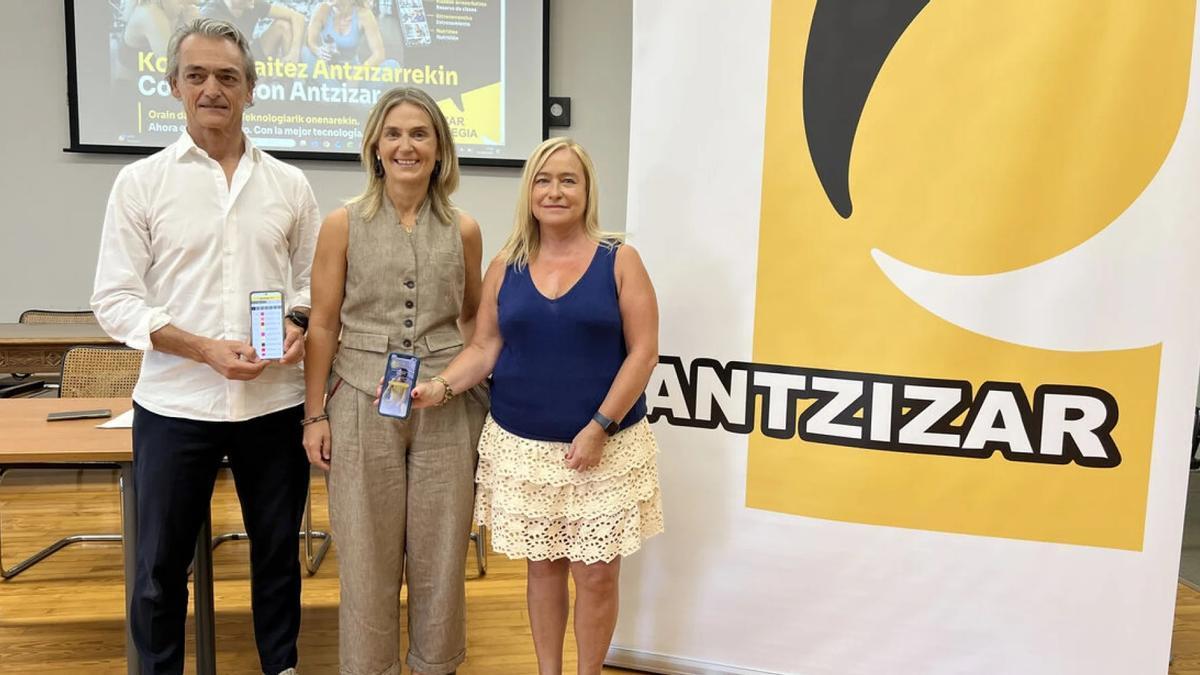 Presentación de la nueva aplicación del polideportivo Antzizar de Beasain.