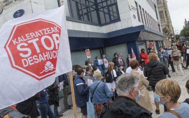 Concentración de Stop Desahucios.