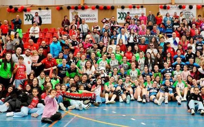 Recepción a las jugadoras en el Ayuntamiento