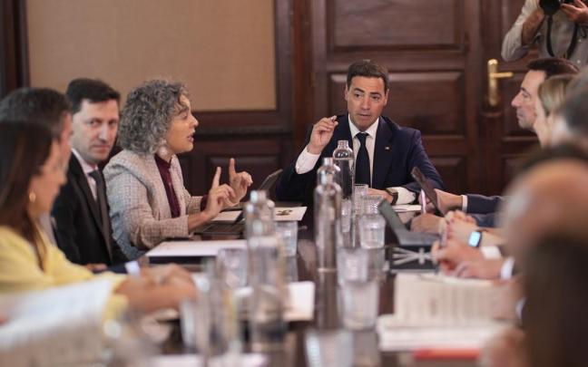 El lehendakari, Imanol Pradales, en el reciente Consejo de Gobierno celebrado en el hotel Carlton